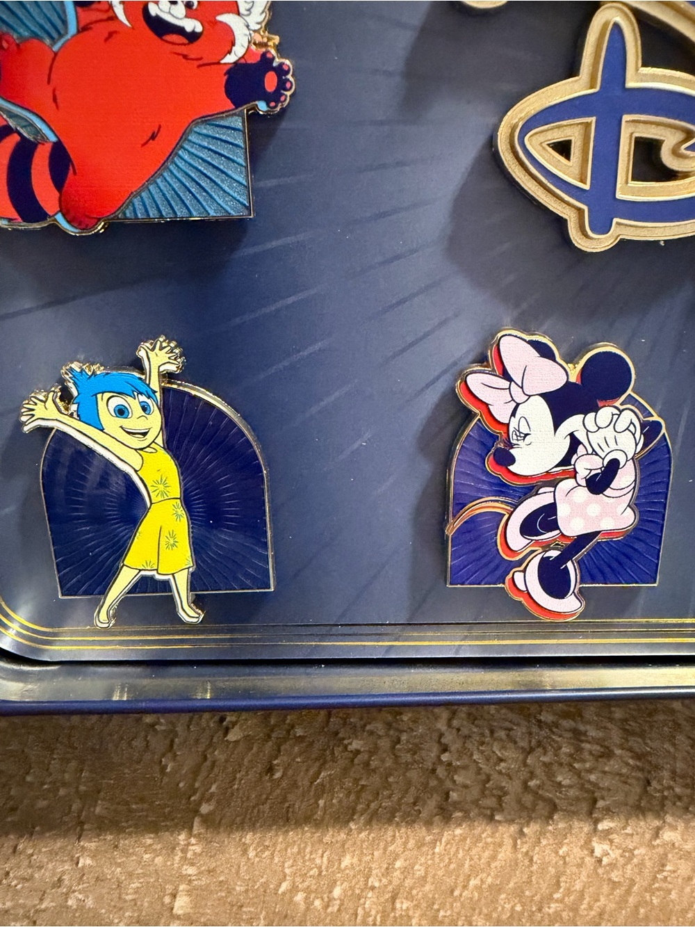 D23 Gold Member 2025 Limited Release Ten Pin Box Set - Picture 8 of 9